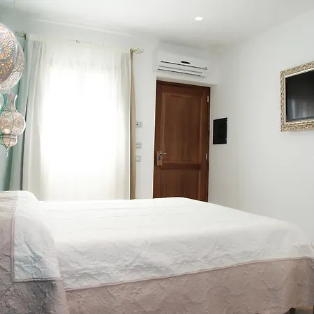 Hotel Hypnos Boutique 2*