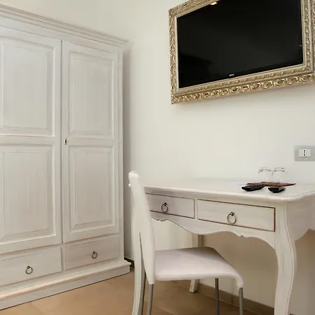 Hypnos Boutique Hotel 2*