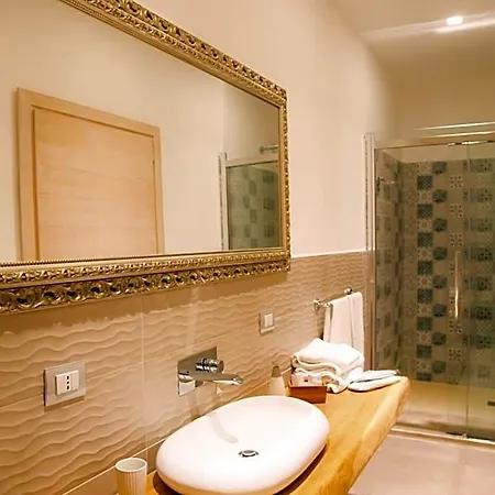 Hypnos Boutique Hotel 2*